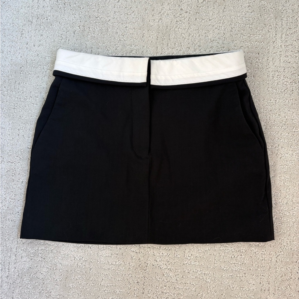 Aritzia Babaton skirt